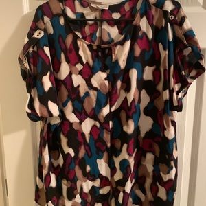 WOMEN’S SHORT SLEEVE BLOUSE